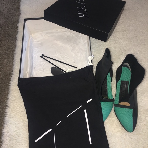 TRIP TYCH Cut Out Wedge Pumps - Picture 5 of 6